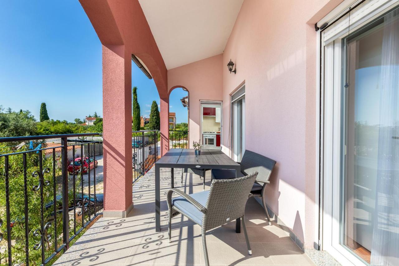 Apartman Vera Pula Bagian luar foto