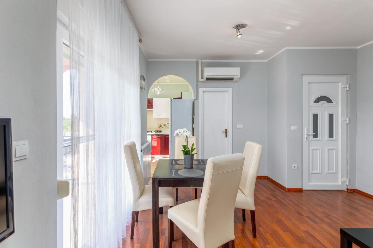 Apartman Vera Pula Bagian luar foto