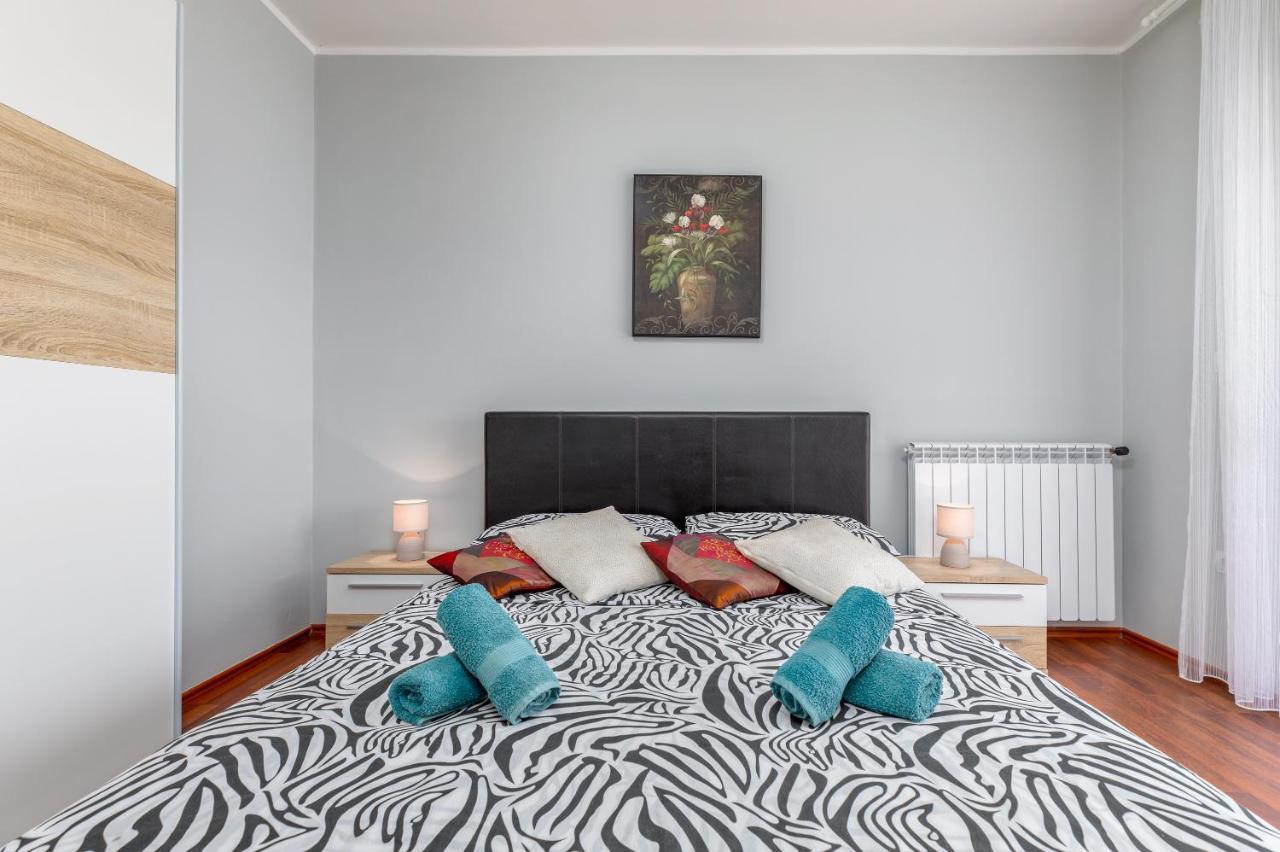 Apartman Vera Pula Bagian luar foto