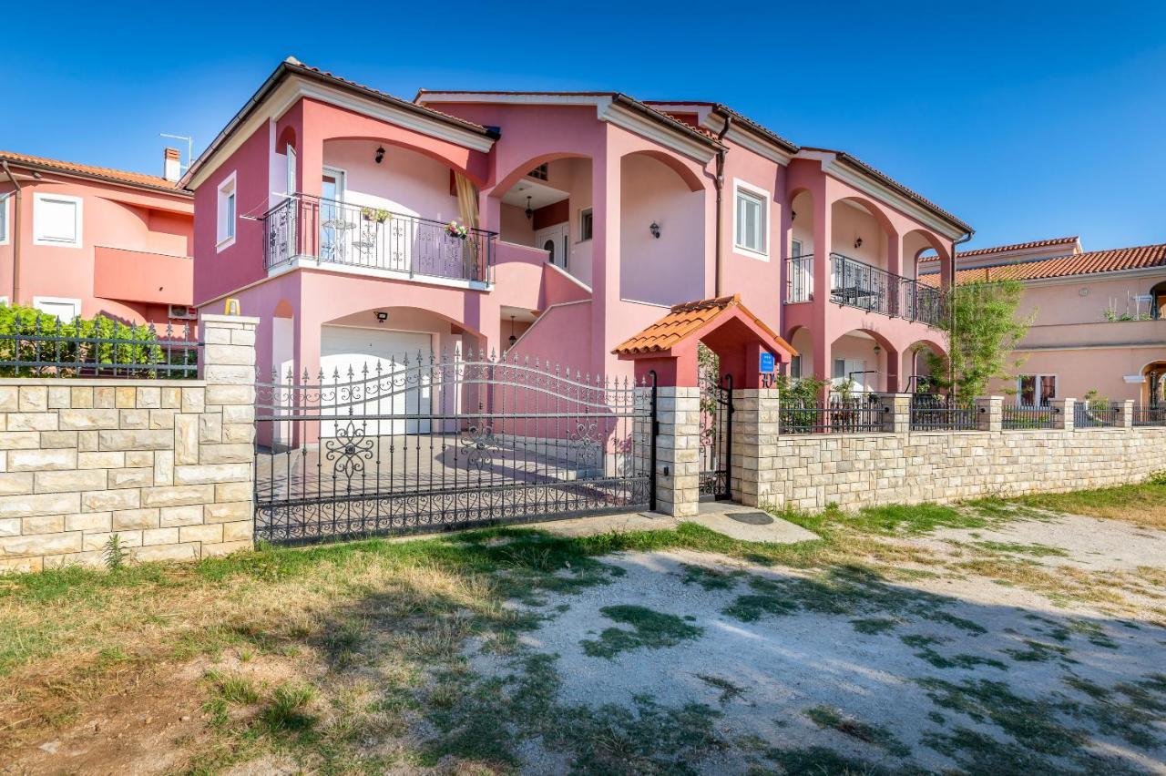 Apartman Vera Pula Bagian luar foto
