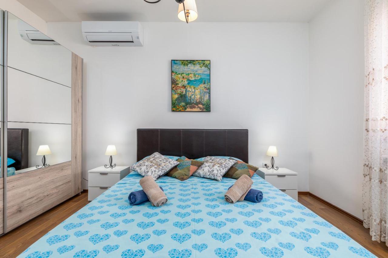 Apartman Vera Pula Bagian luar foto